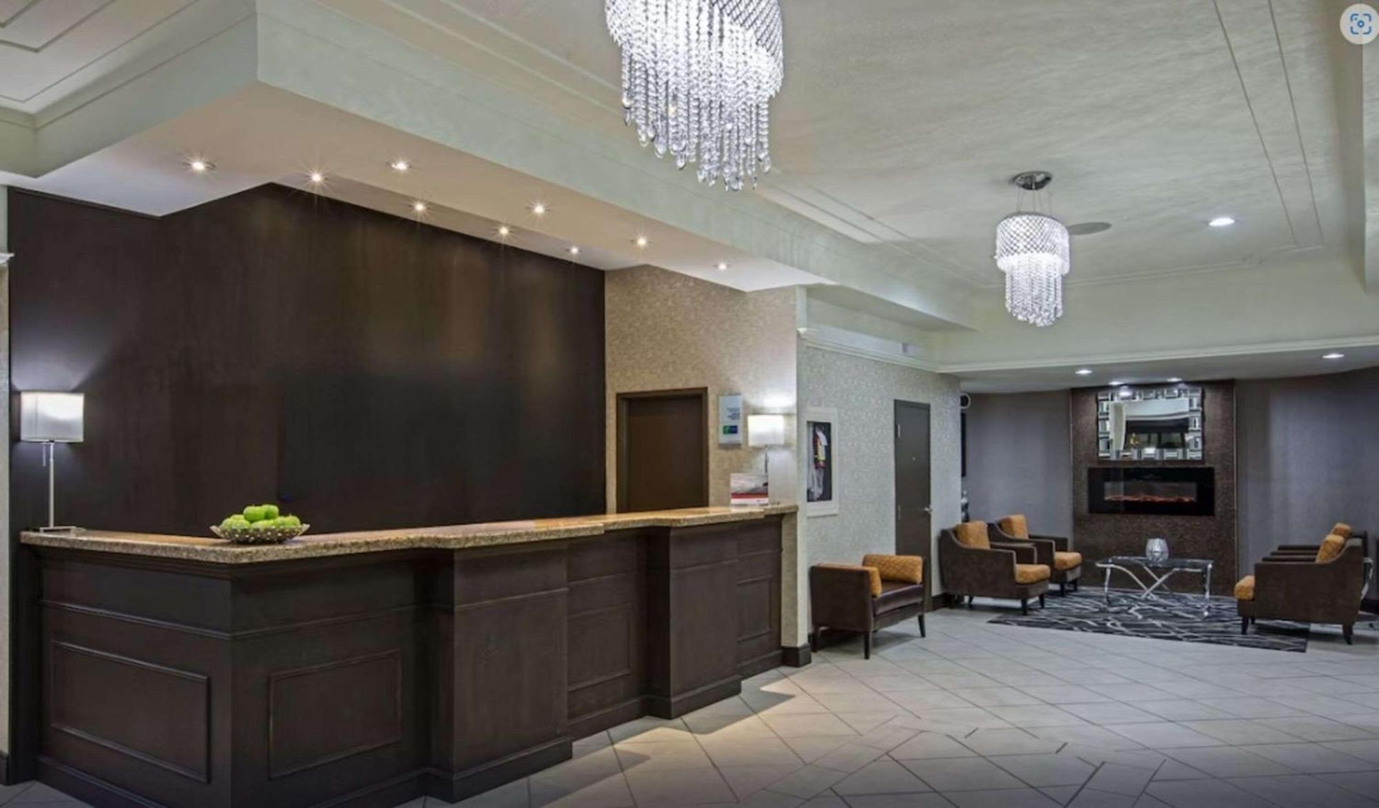 Quality Inn & Suites Regina Downtown מראה חיצוני תמונה