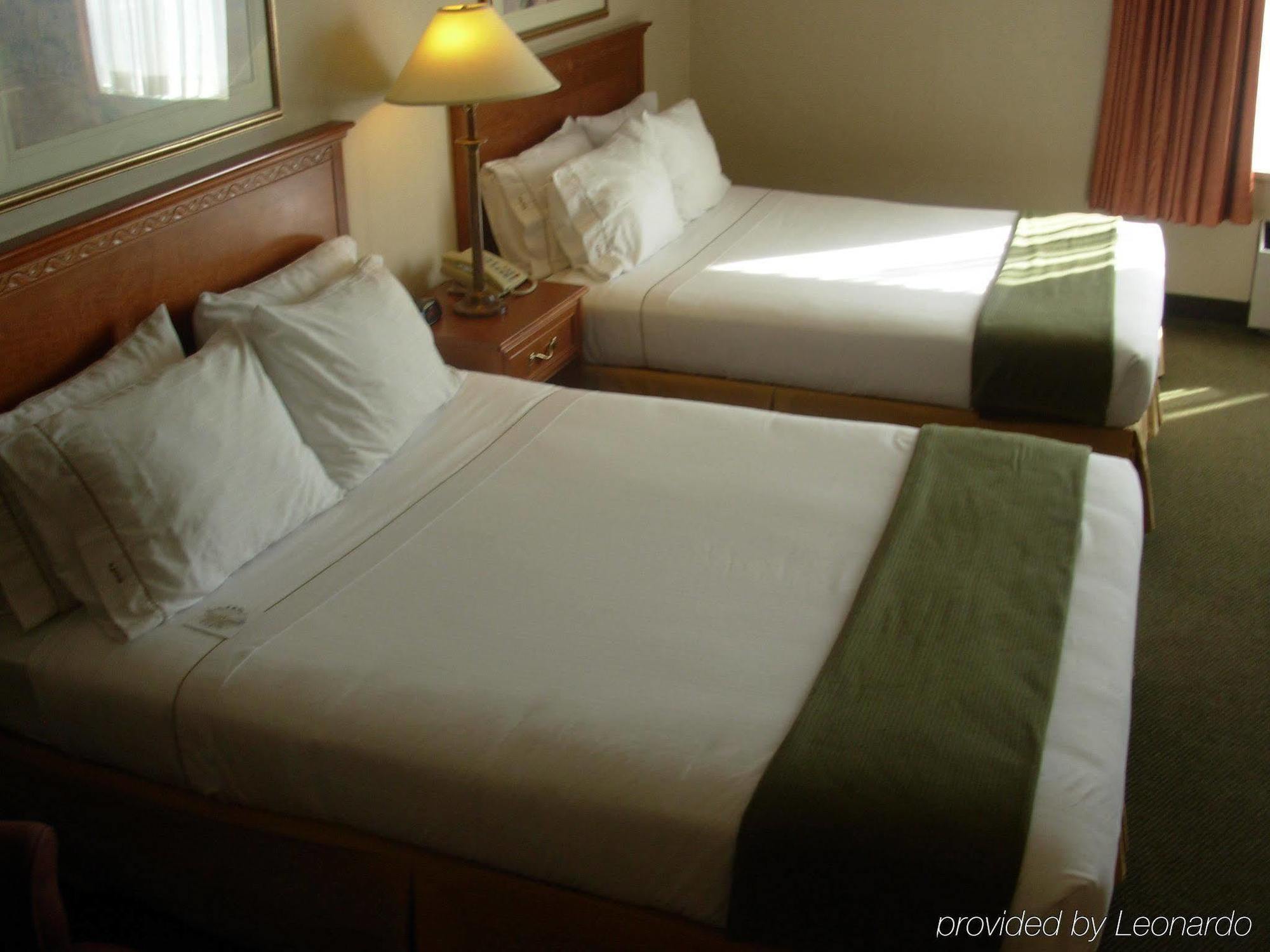 Quality Inn & Suites Regina Downtown מראה חיצוני תמונה
